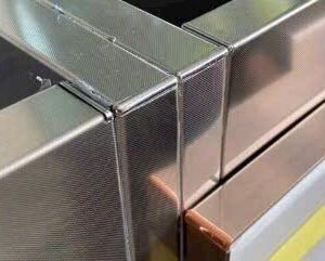 Tủ bếp Inox cánh kính module vân caro 3 lớp Tủ bếp inox cánh kính