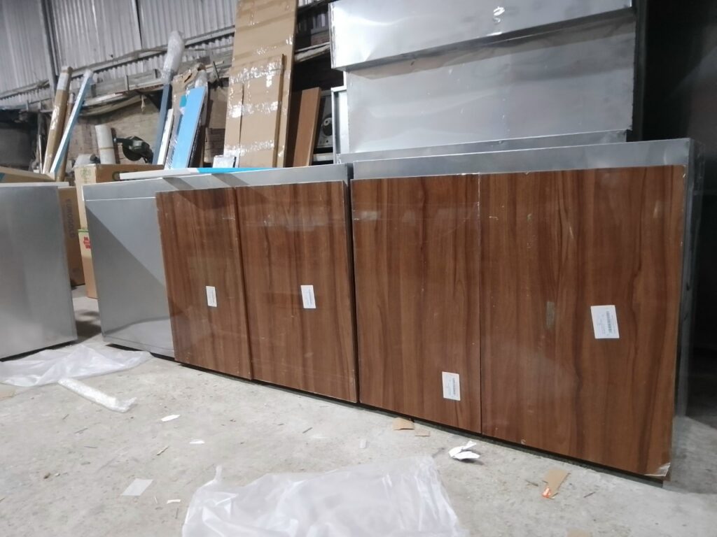 Tủ bếp Inox cánh Acrylic An cường- Hệ liền khối hàn chấn Inox mờ 2B Tủ bếp inox cánh acrylic